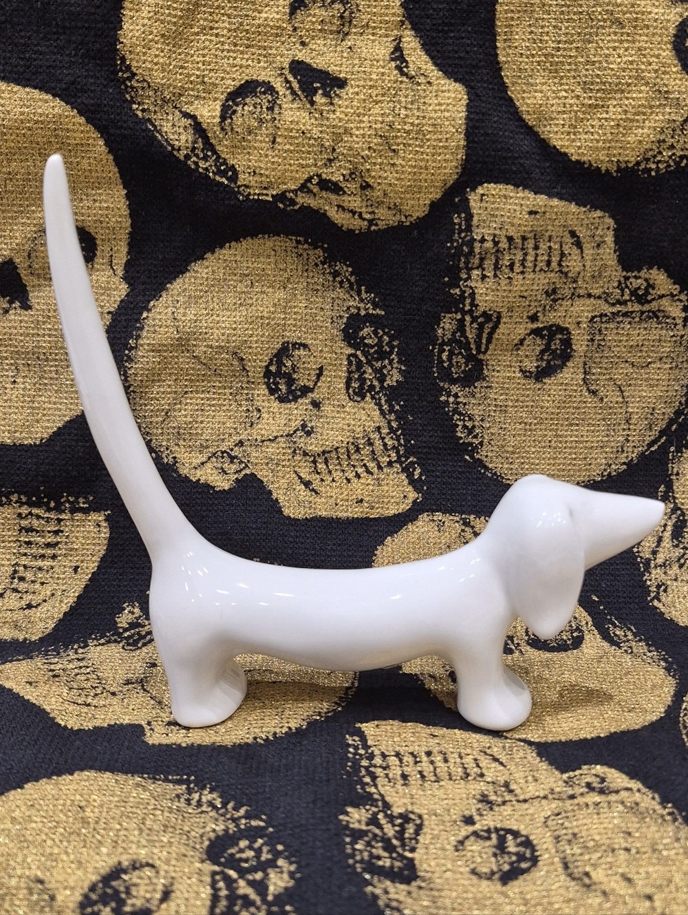 White Ceramic Dachshund Figurine Ring Holder - Picture 2 of 8